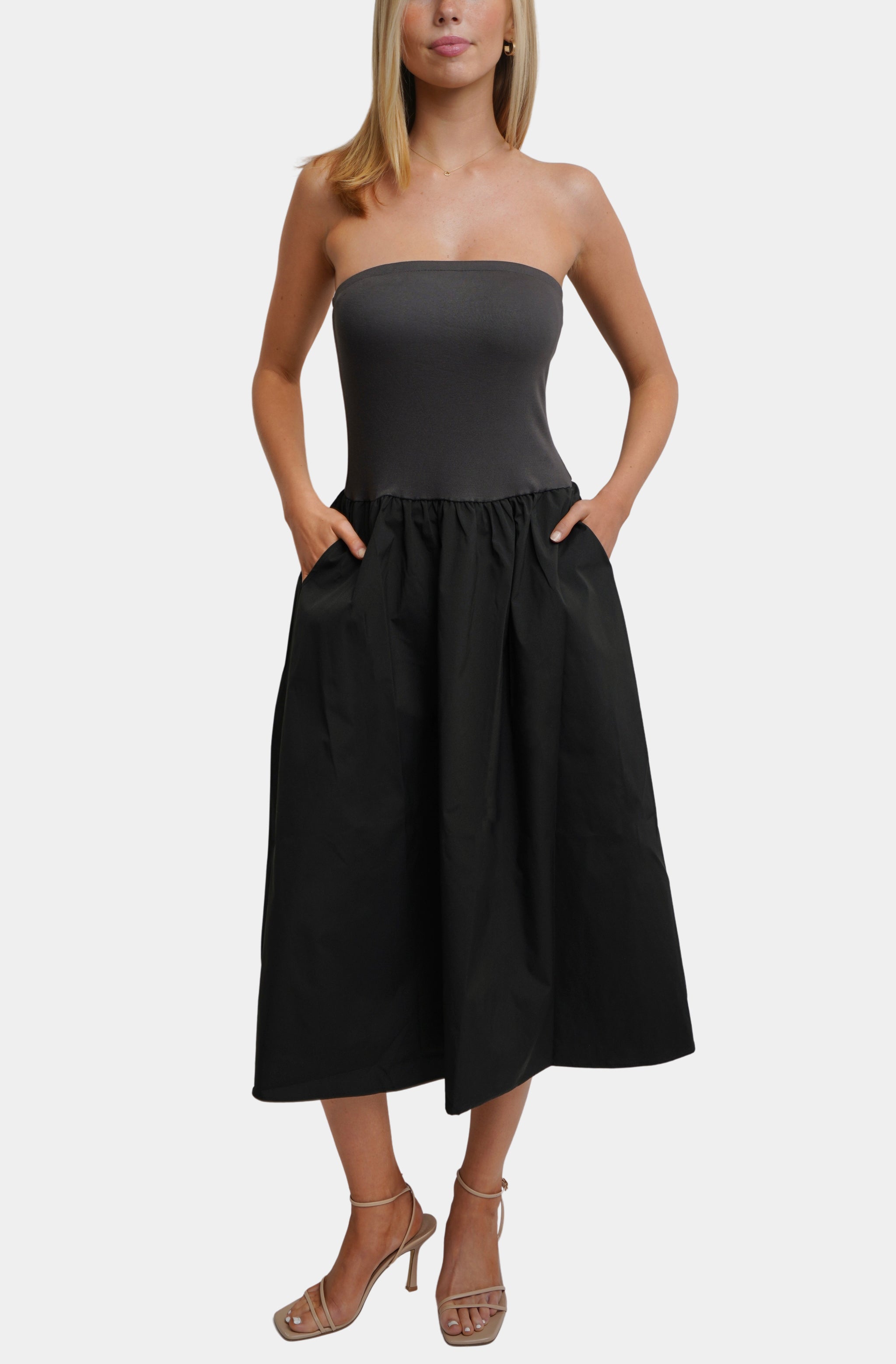 black tube dress midi The Top – Hemline Woodway Size:32 ( for 36-37 inch waist ) +€5 Tube shaped midi dress LIVE 11/18/2025 MC Lenox Mock Neck Midi
