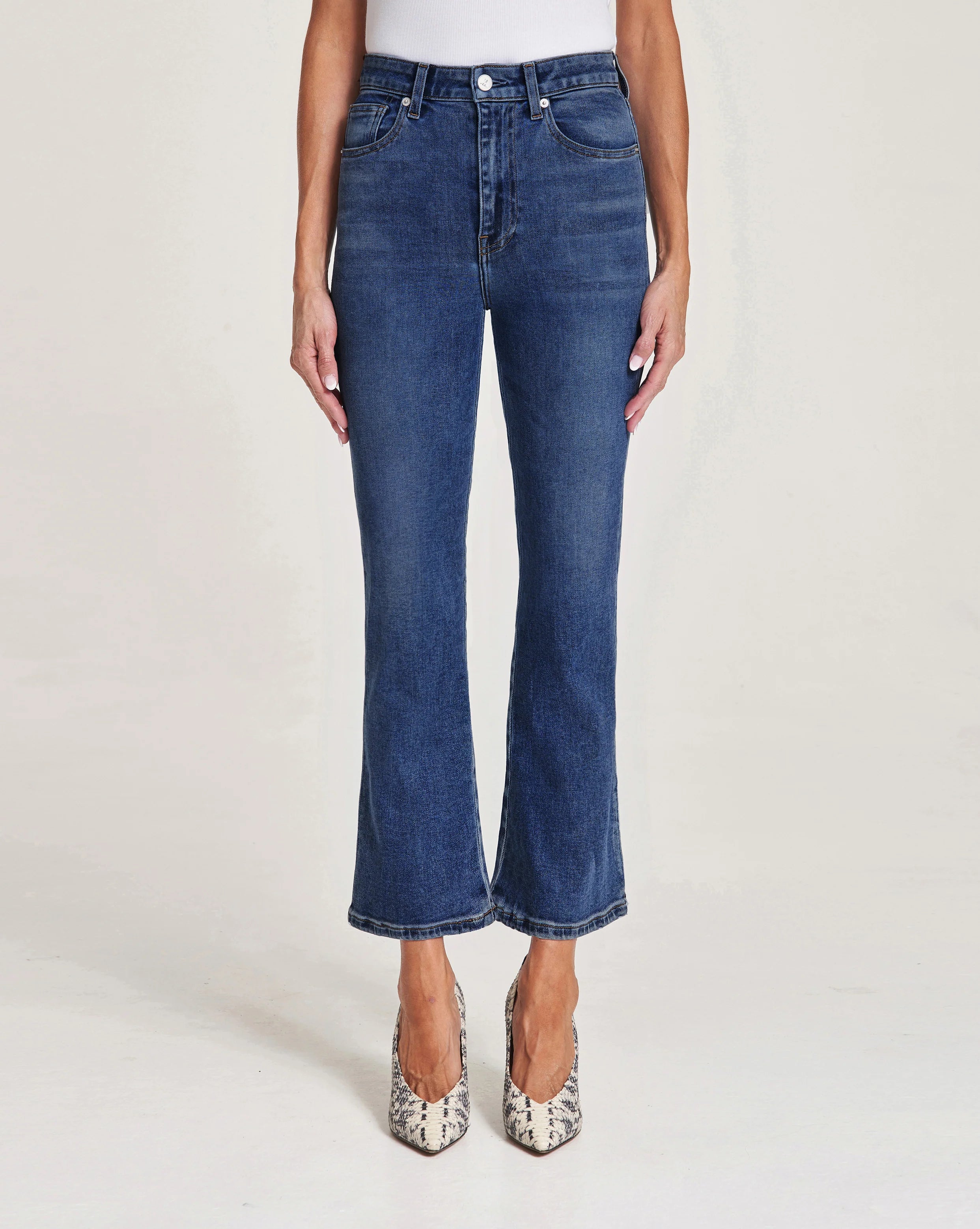 Bella Crop Flare