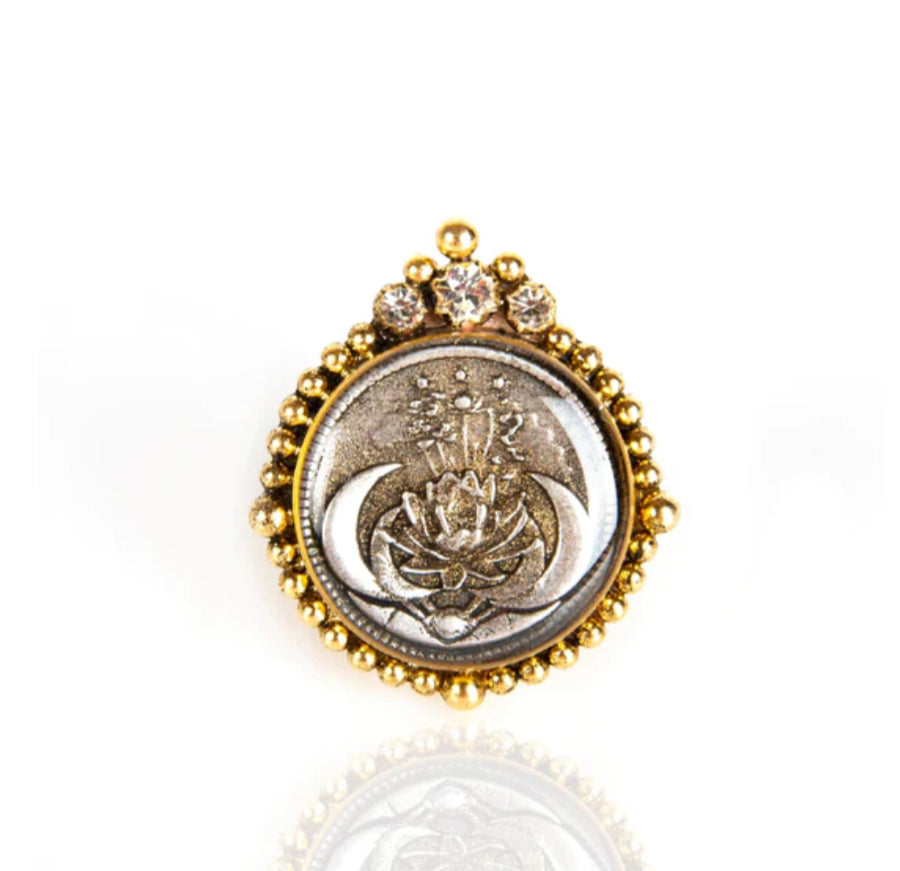 Noble Lotus Moon Ring