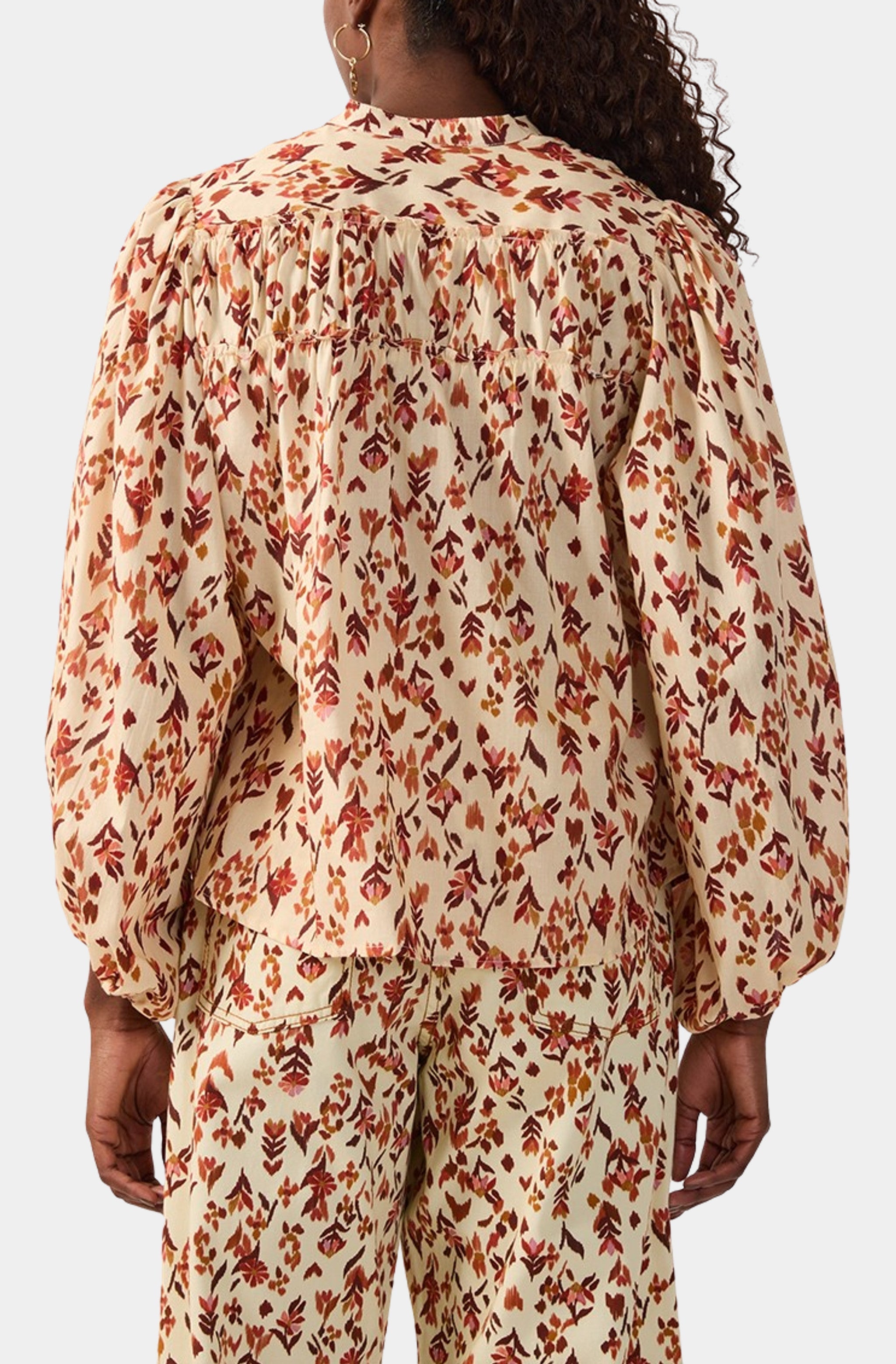 Off-white Jardim Ikat V Neck Long Sleeve Buttoned Pleated Blouse