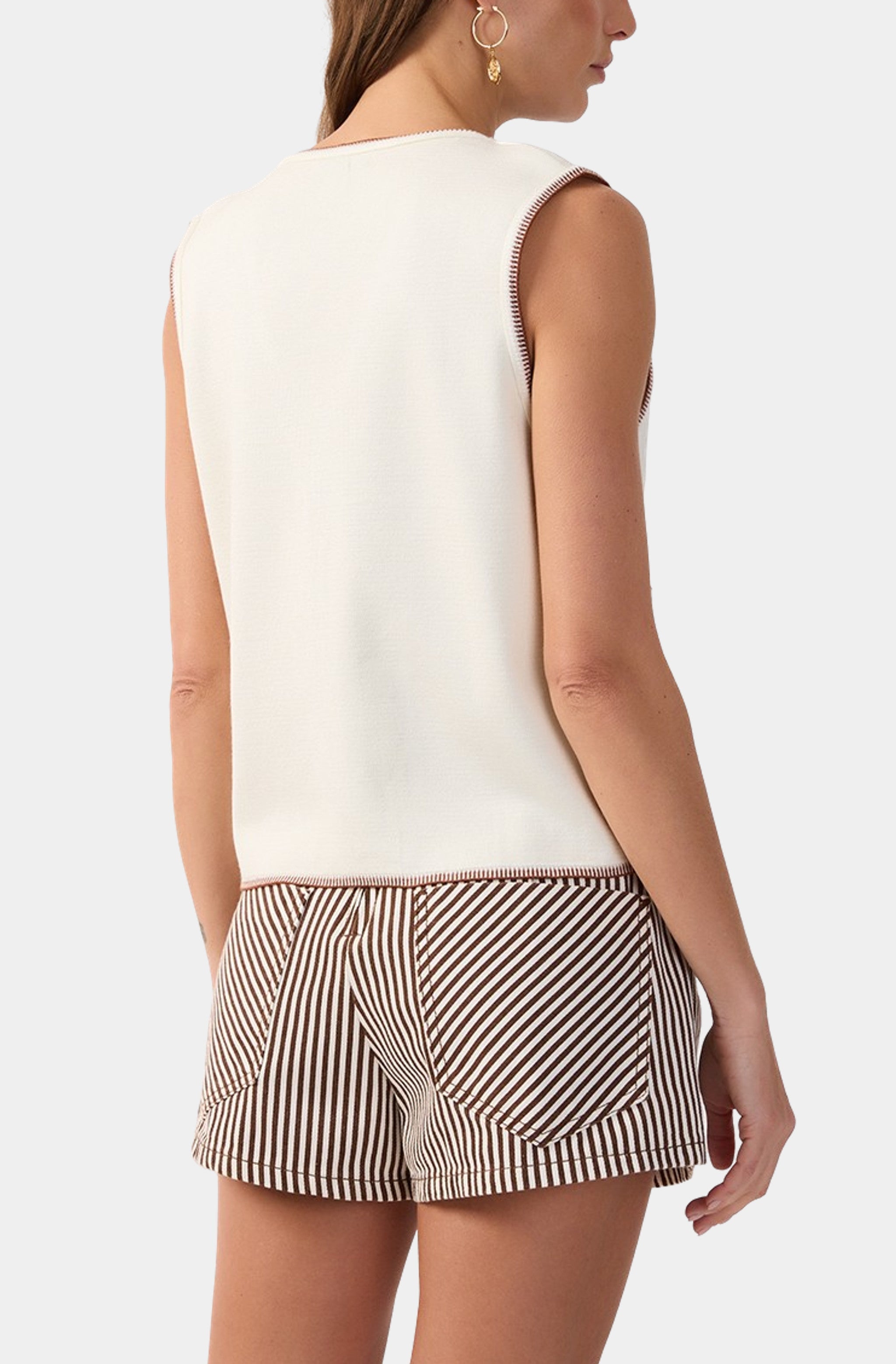 Embroidered V Neck Buttoned Sleeveless Tricot Vest